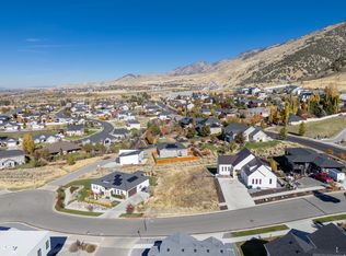 1949 E Deer Crest Cir N, Logan, UT 84341