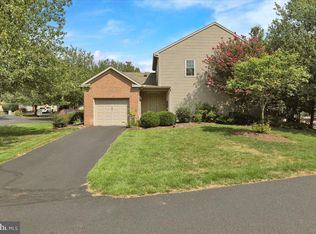 140 Mallard Dr, Lancaster, PA