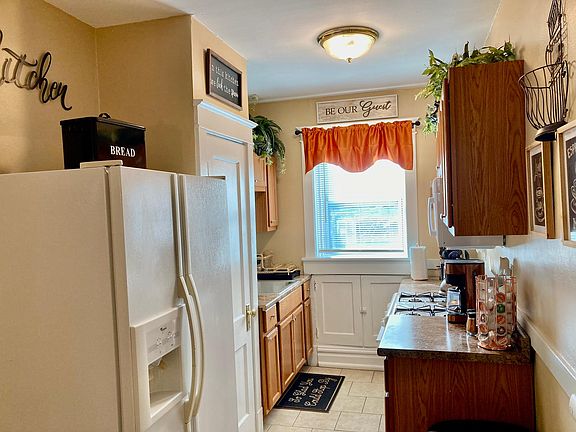 5th image of 5402 Ruskin Ave #5402