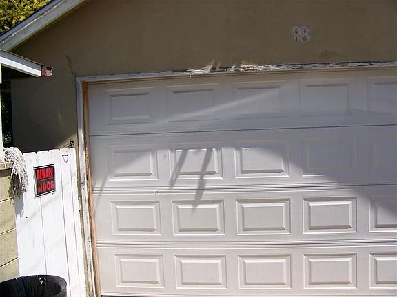 3rd image of 5021 E Lewis Ave