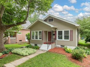 2706 Arlington Ave, Davenport, IA