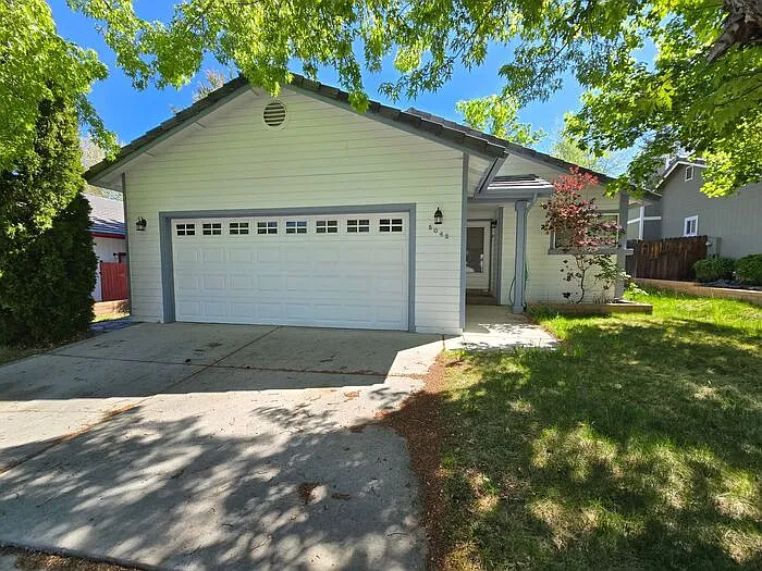 5042 Canyon Run Dr — Photo 1