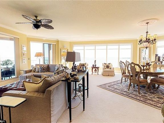 4th image of 4201 Bayshore Blvd Unit 601