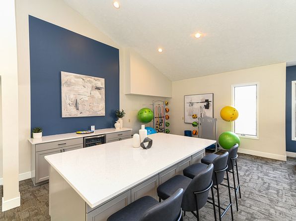 500 Lions Creek Cir #12