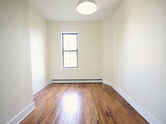 5th image of 1181 Putnam Ave APT 1R