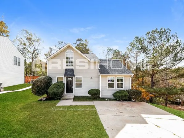 2406 Iron Horse Dr, Douglasville, GA 30135