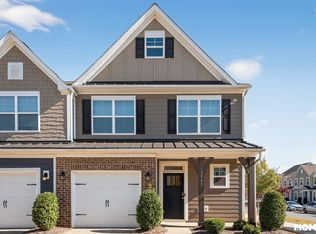 5543 Harris Cove Dr, Charlotte, NC 28269