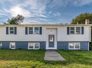 127 Saint Leon Ave, Woonsocket, RI 02895