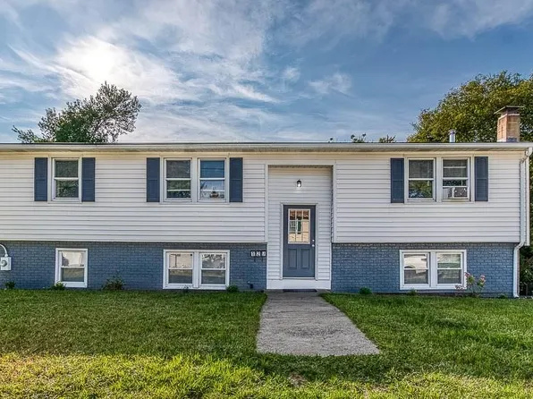 127 Saint Leon Ave, Woonsocket, RI 02895
