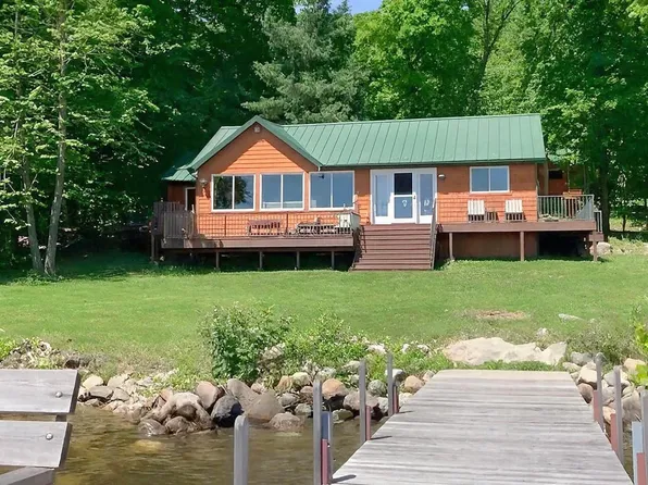 2426 Birch Point Rd, Tower, MN 55790