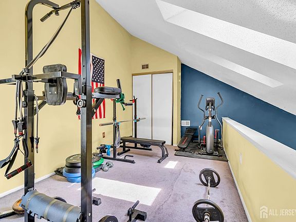 3rd image of 305 Owls Nest Ct