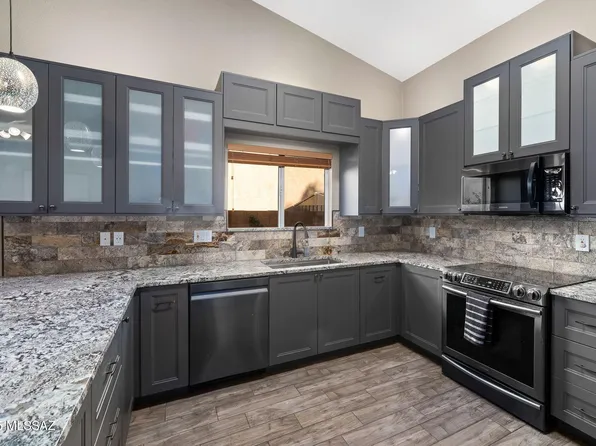 9696 E Paseo San Rosendo, Tucson, AZ 85747