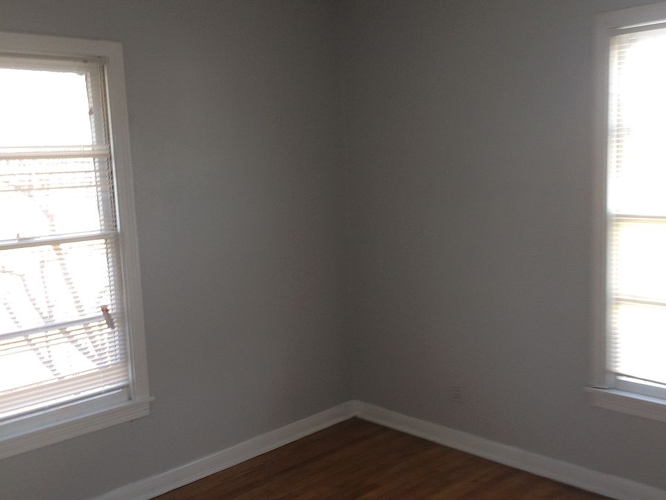 2nd image of 1917 Brazos St APT A