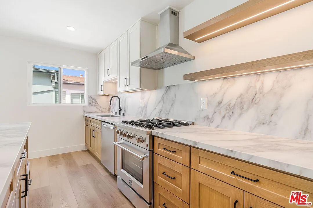 1 bed, 1.0 bath, 779 sqft, $3,500 — Photo 4