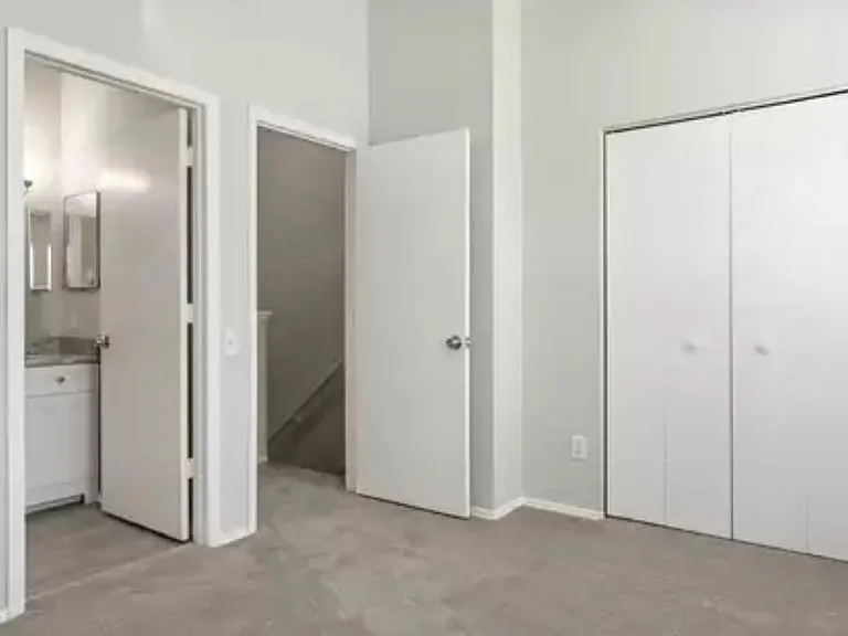 5921 Bayside Key Dr — Photo 10