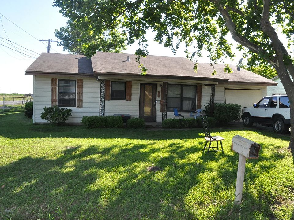 1st image of 136 Elder St