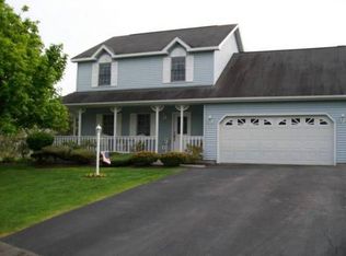 8 Kelshawn Ct, Latham, NY 12110