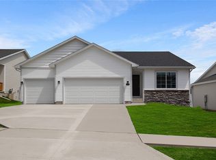 3075 Darling Rd, Waukee, IA 50263