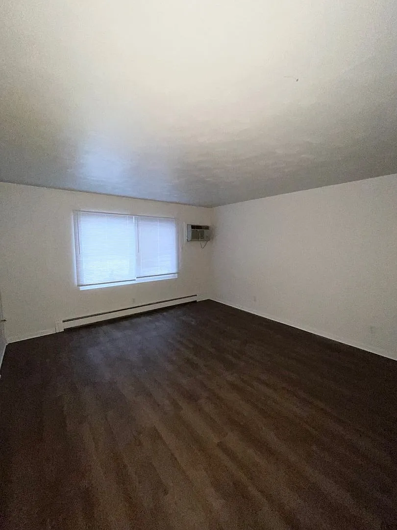 2 bed, 1.0 bath, 1020 sqft, $1,180 — Photo 4