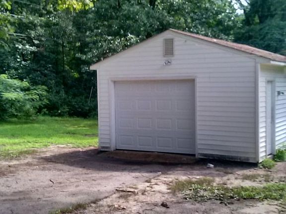 3rd image of 3201 Scottdale St