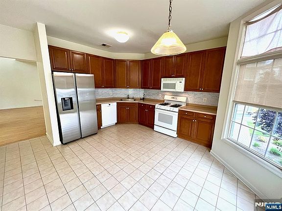 2nd image of 103 Crown Ct #32