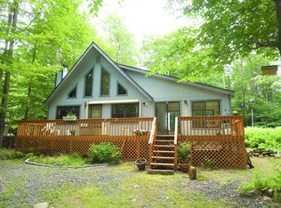 92 Sunset Dr, Gouldsboro, PA 18424