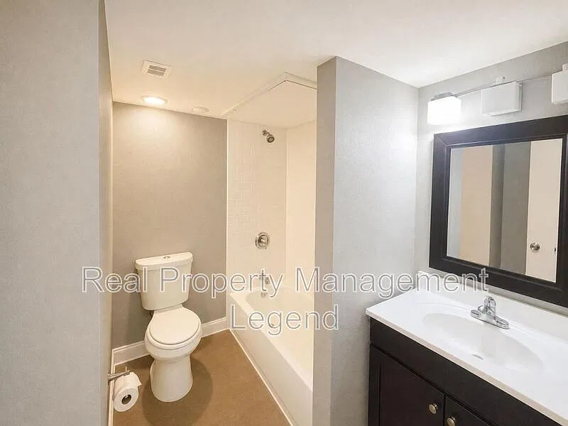2 bed, 2.0 bath, 972 sqft, $1,845 — Photo 4