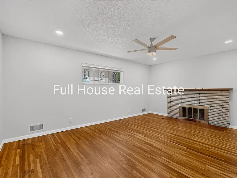 3500 Pitt St NE — Photo 7
