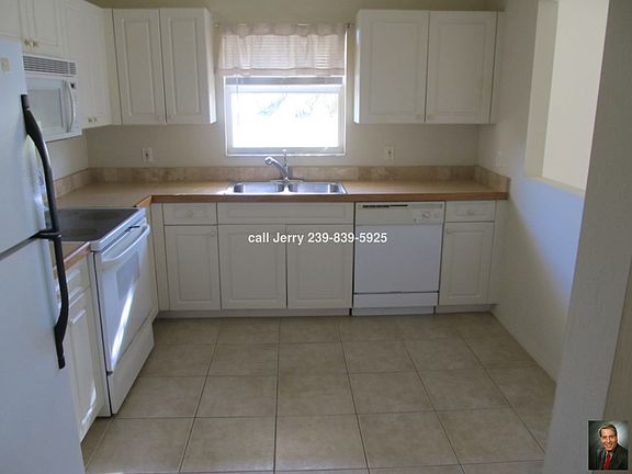 4th image of 501 SE 4th Ter APT B