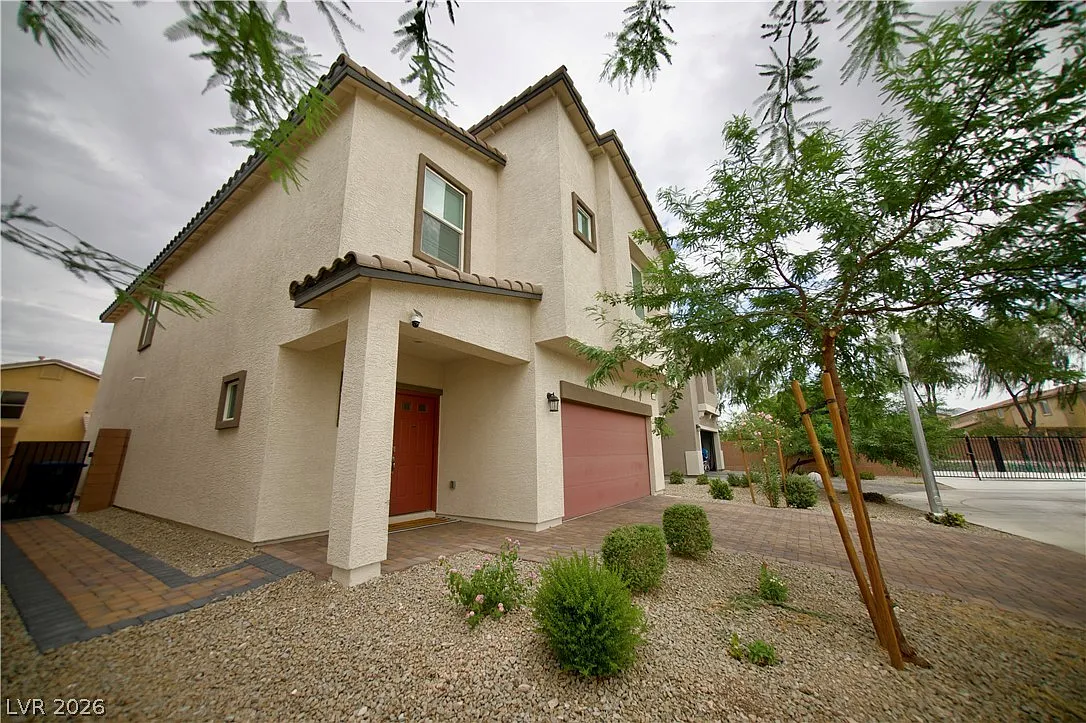 5 bed, 3.0 bath, 2649 sqft, $3,400 — Photo 3