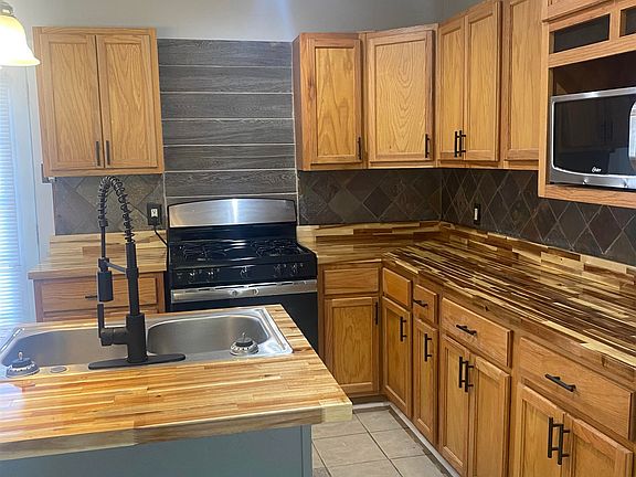 5th image of 238 Overhill Dr