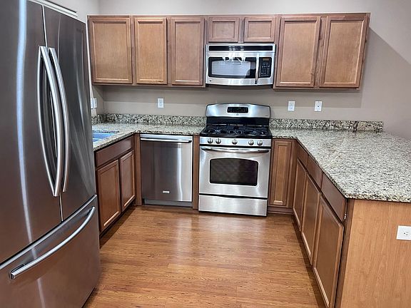 4th image of 1504 Vista Monte Dr NE