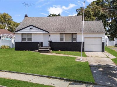 55 S Brookside Avenue, Freeport, NY, 11520