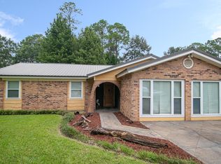 8620 Bayou Castelle Dr, Gautier, MS 39553
