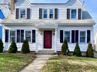 107 Cathedral Ave, Providence, RI 02908