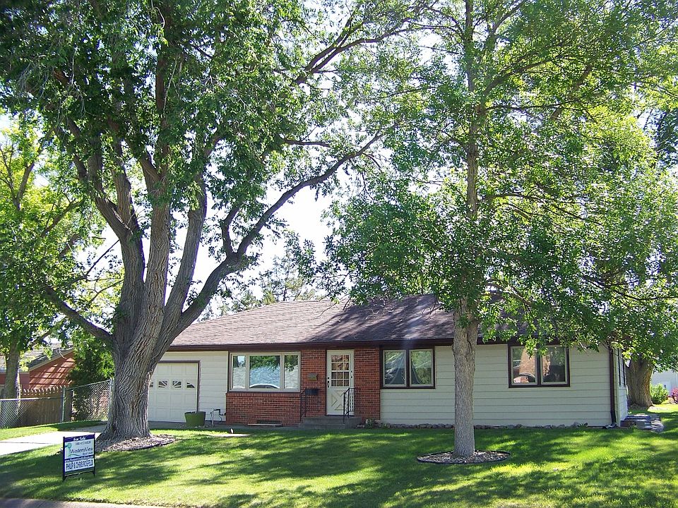 418 Henkens Drive
