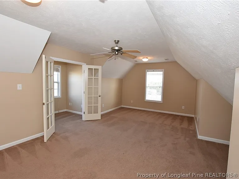 60 Scranton Ct — Photo 15