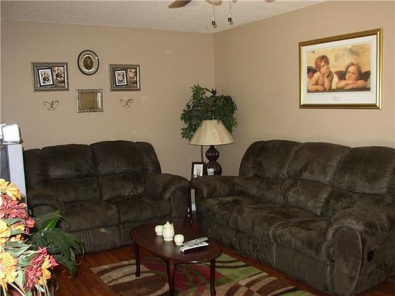 3rd image of 191 Lakeland Ct