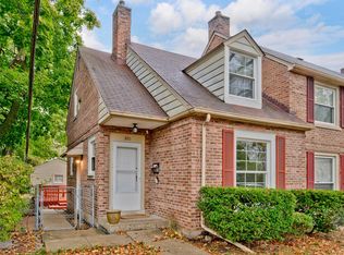 320 Graceland Ave, Des Plaines, IL