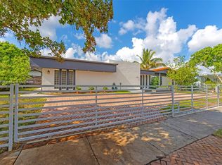 9350 SW 88th Ter, Miami, FL 33176