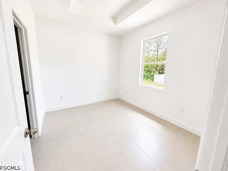 8753 Buckingham Rd — Photo 9