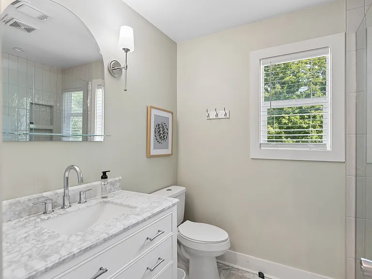 4036 Creekside Dr — Photo 30