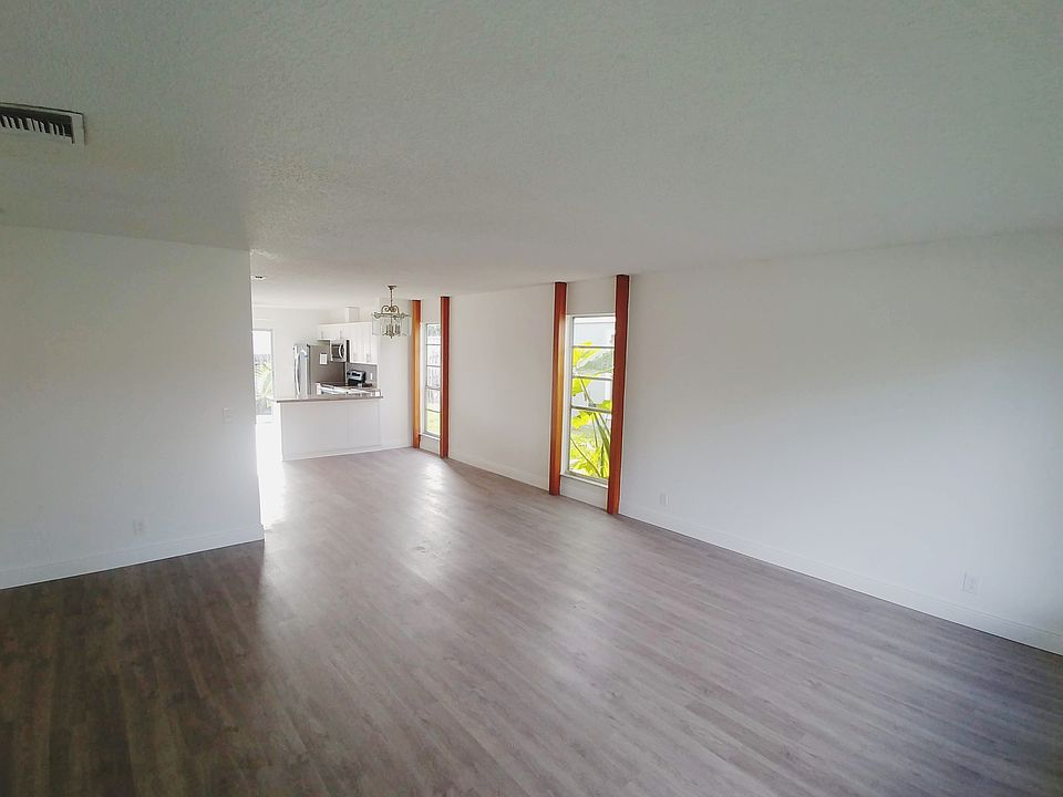 1st image of 4852 Orleans Ct APT D