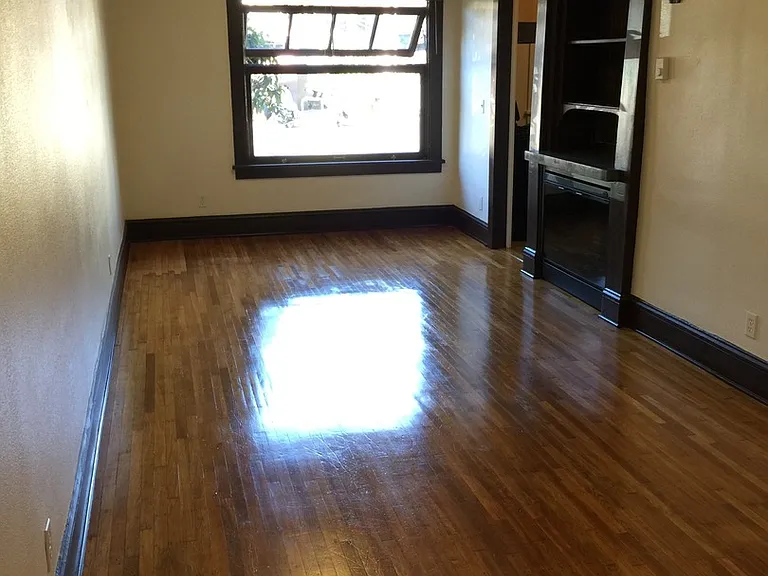 3268 SE Hawthorne Blvd — Photo 9
