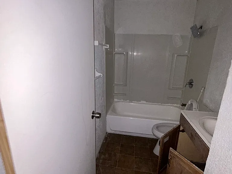 32 Delores Dr — Photo 3