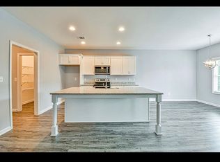 6599 River Station Dr, Lula, GA 30554