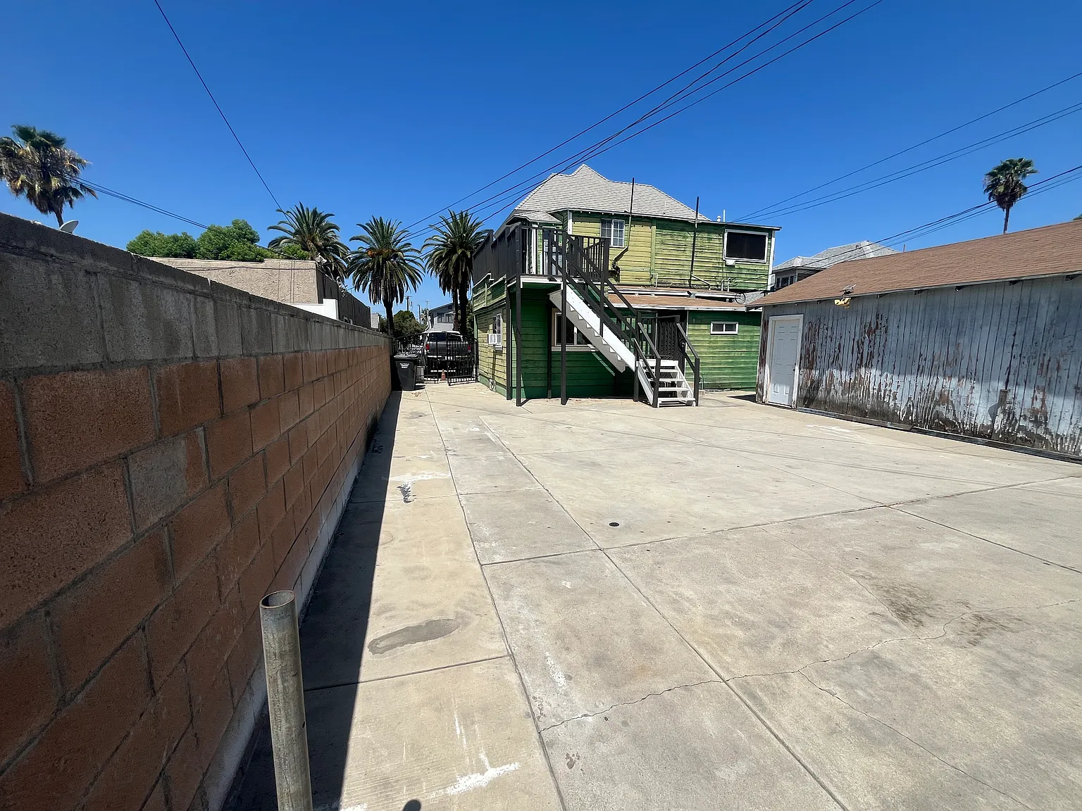 2 bed, 950 sqft, $2,000 — Photo 3