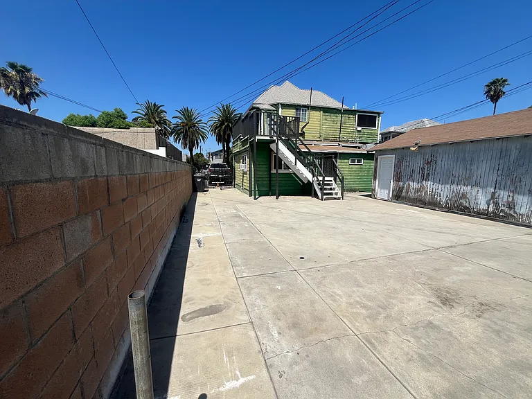928 N Orange St #1/2 — Photo 5