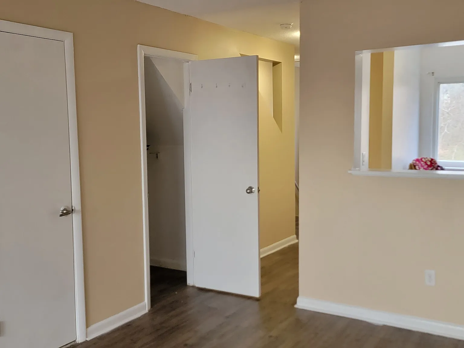 2 bed, 1032 sqft, $1,900 — Photo 4