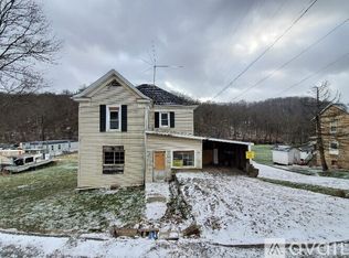 131 Pennsylvania Ave #1, Cameron, WV 26033